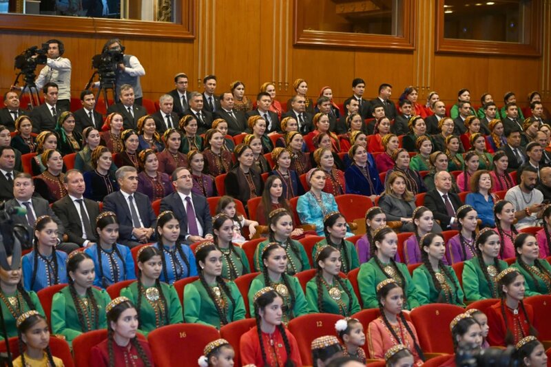 Aşqabadda Türkmənistan Dövlət Simfonik Orkestrinin konserti olub