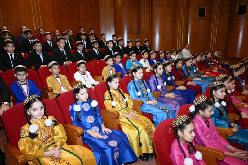 Aşqabadda Türkmənistan Dövlət Simfonik Orkestrinin konserti olub
