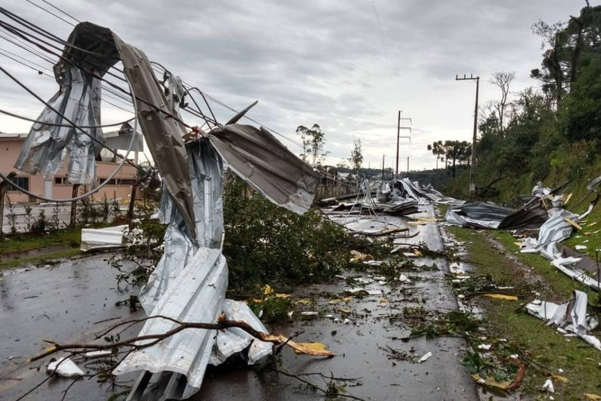 Braziliyada qasırğa nəticəsində 830 nəfər evsiz qaldı