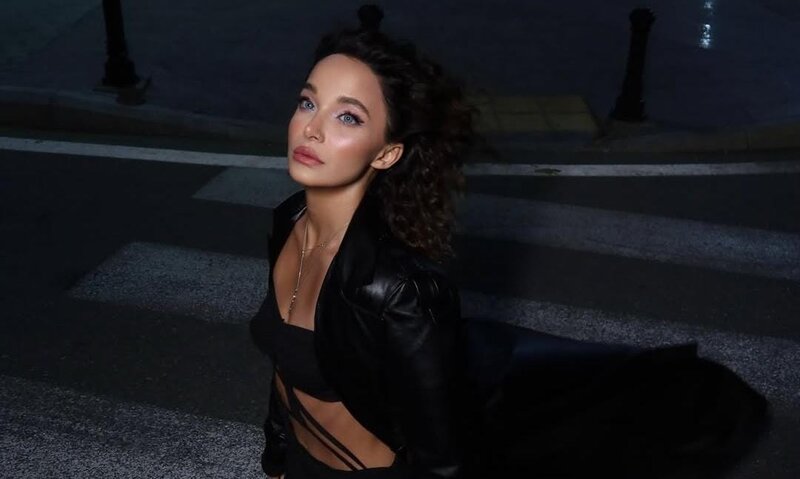 Arzum böyük səhnədə Qarabağı təmsil edən geyimi daşımaqdır' - Səmra