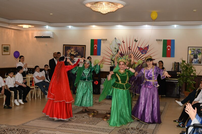 Abşeron rayonunda 1 iyun - Uşaqların Beynəlxalq Müdafiəsi Günü münasibəti ilə bayram tədbiri keçirilmişdir - FOTOLAR