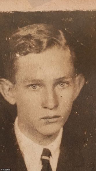 Atasını axtaran qadın yüzlərlə bacı-qardaşının olduğunu öyrəndi - FOTO
