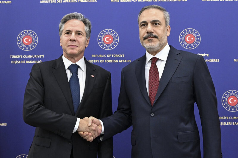 Hakan Fidan Blinkenlə telefon danışığı apardı
