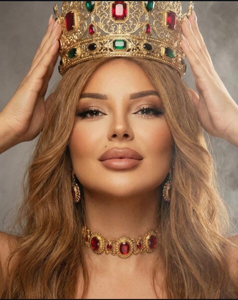 Mən kraliçayam!' - İlahədən özünə tərif