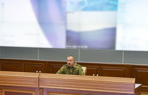 Prezident Müdafiə Nazirliyinin Mərkəzi Komanda Məntəqəsində operativ müşavirə keçirib - FOTO/VİDEO + YENİLƏNİB