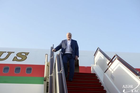 İlham Əliyev ilə Aleksandr Lukaşenkonun qeyri-rəsmi görüşü olub - YENİLƏNİB + FOTO/VİDEO
