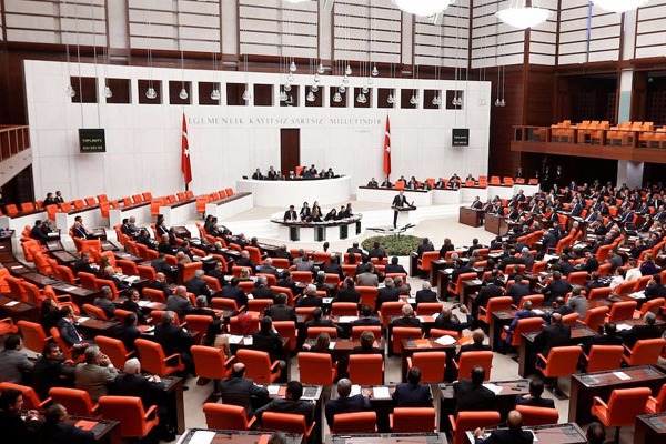 AKP-nin TBMM-də əsas heyəti açıqlandı