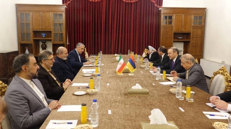 Ermənistan və İran Təhlükəsizlik Şurası katibləri görüşüb - FOTO