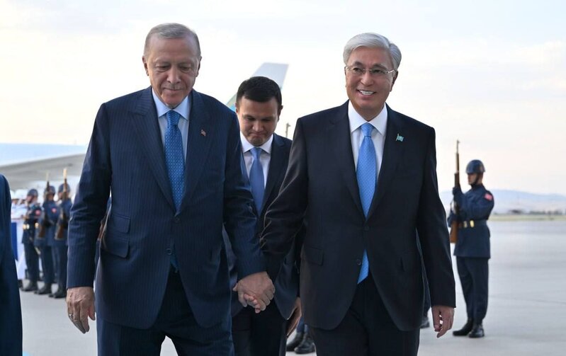 Tokayev rəsmi səfərlə Türkiyədə – Ərdoğan şəxsən qarşıladı