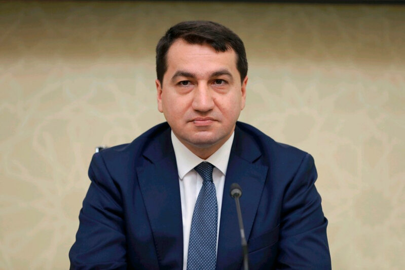 Hikmət Hacıyev: 'İrəvanın sülh proqramına ehtiyacı var