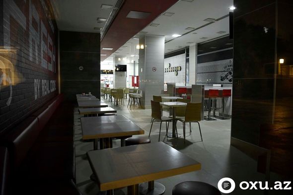 Xüsusi rejim qərarından sonra səssiz Bakı gecəsi - FOTOREPORTAJ