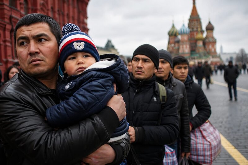 Rusiyada miqrantlara zərbə: Uşaq pulu üçün 5 il şərti