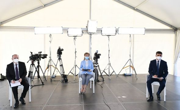 İlham Əliyev və Mehriban Əliyeva Bakıda modul tipli hospitalın açılışında - YENİLƏNİB + FOTO/VİDEO