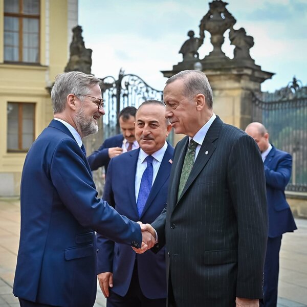 Çexiya Baş naziri: 