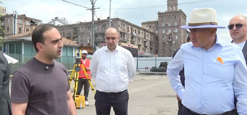 Paşinyan Ukraynanın bərpasına... 