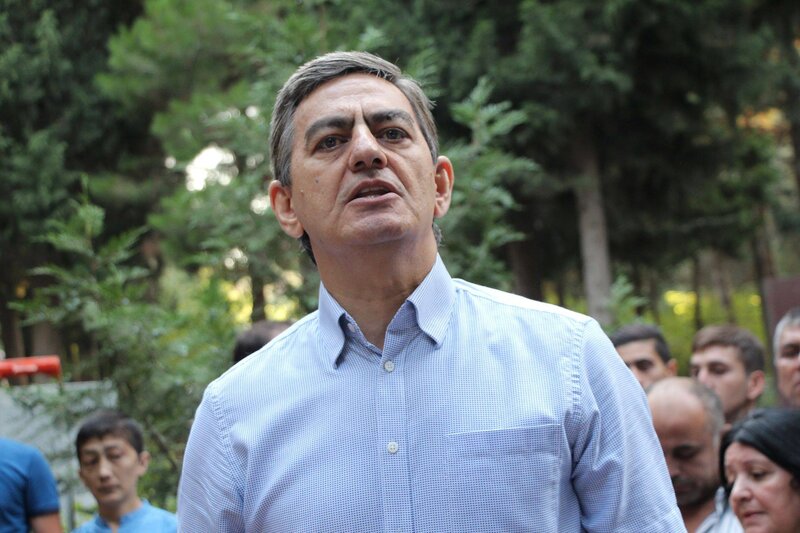 Azərbaycanın zəfərinə sevinə bilməyən Əli Kərimli siyasətdən getməlidir' - Deputat