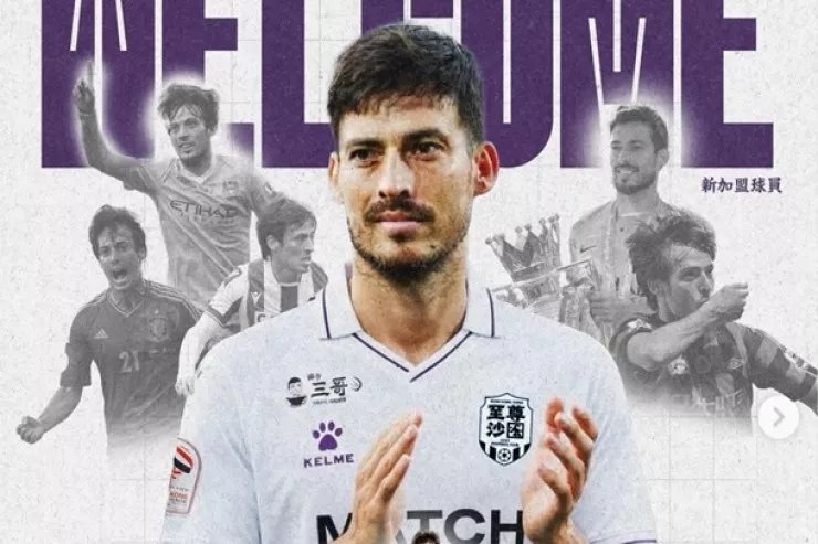 Əfsanəvi ispan 40 yaşında futbola qayıtdı