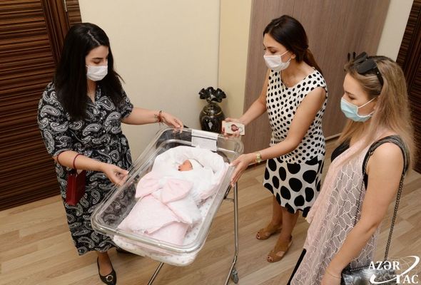 Şəhid gizirimiz Yaşar Babayevin yeni doğulan övladı bu gün xəstəxanadan çıxarılıb - FOTO/VİDEO