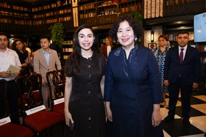Leyla Əliyeva Bakı Kitab Mərkəzində 