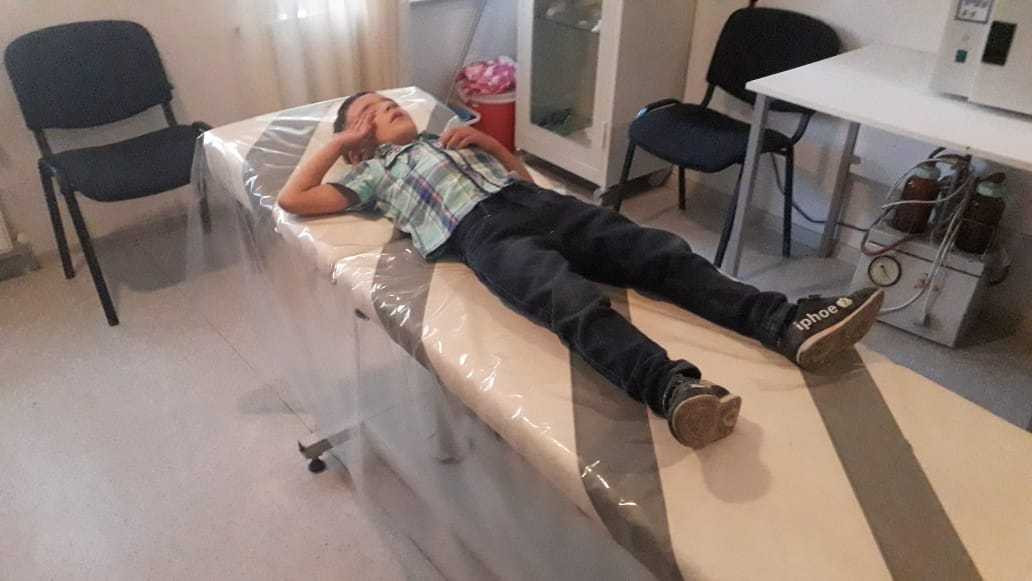 Kürdəmirdə avtomobil yolun kənarına aşıb, 4 nəfər xəsarət alıb - FOTOLAR