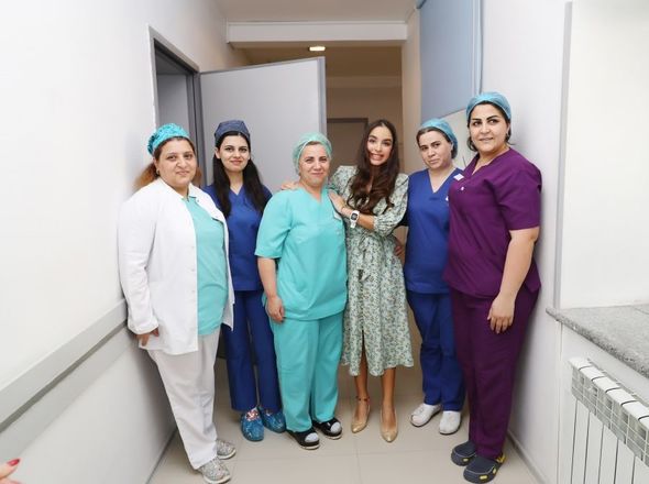 Leyla Əliyeva 3 nömrəli Şəhər Klinik Xəstəxanasının doğum şöbəsində olub - FOTO
