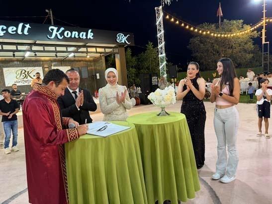 Türkiyədə hamı bu toydan danışır – Bəy və gəlin elə hərəkət etdi ki... - (Fotolar)