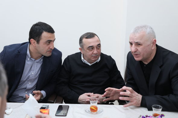 Yasamal sakinləri Ülvi Quliyevin xidmətlərini yüksək qiymətləndirir - FOTO/VİDEO