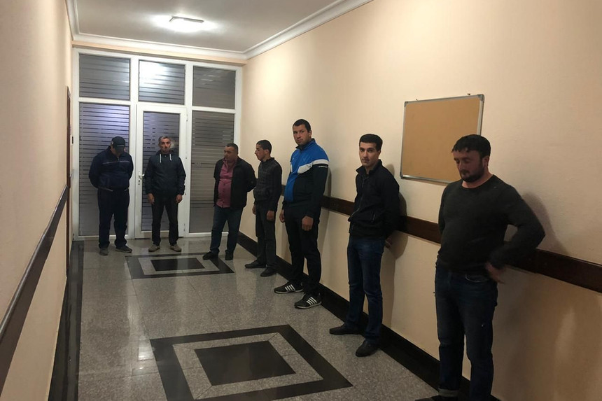 Futbol oynamaqla karantin rejimini pozan şəxslər cərimələndi