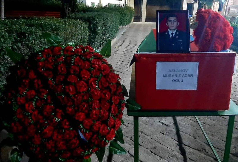 Dünənki qəzada ölən şəxslər hərbçi imiş - FOTO