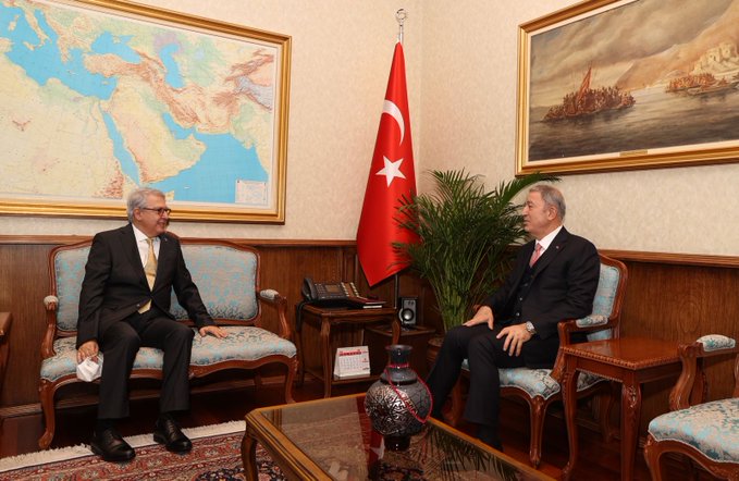 Hulusi Akar Türkiyənin Ermənistan üzrə xüsusi nümayəndəsini qəbul etdi - FOTO