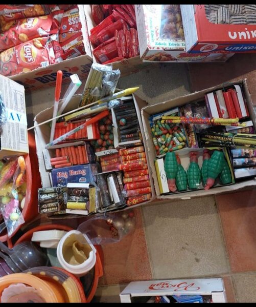 Ərzaq mağazasında pirotexniki vasitələr satan saxlanıldı - FOTO