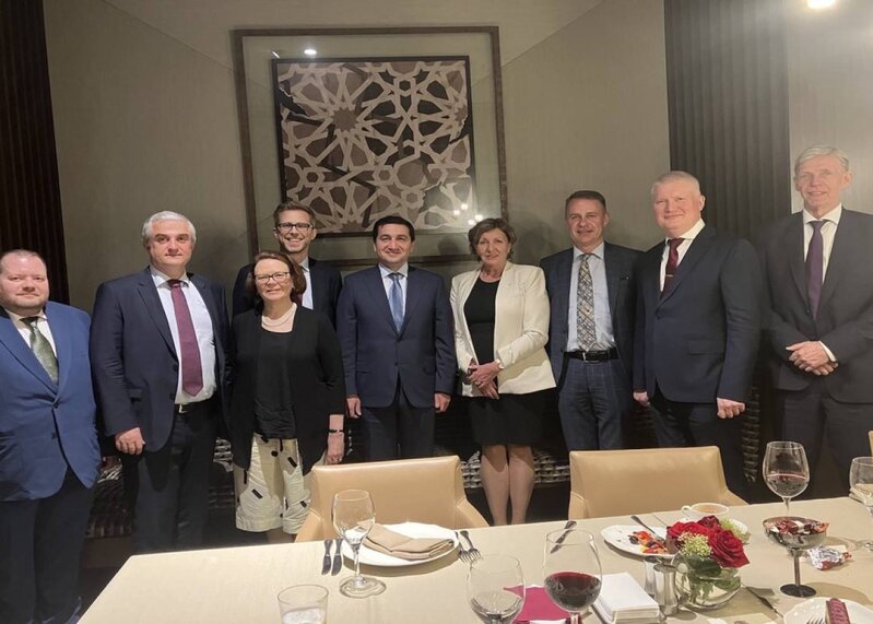Hikmət Hacıyev Baltikyanı və Skandinaviya ölkələrinin səfirləri ilə görüşdü