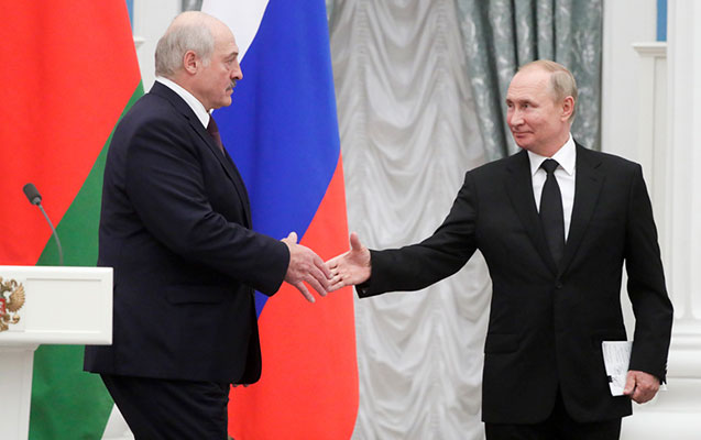 Putin Lukaşenko ilə görüşdü