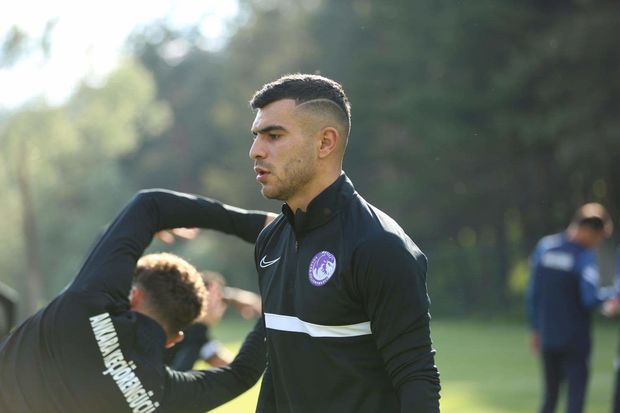 Azərbaycanlı futbolçu İrəvanda erməni komandasına qarşı oynadı - YENİLƏNİB