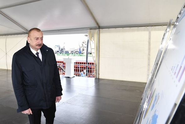 İlham Əliyev Sumqayıt Kimya Sənaye Parkında iki zavodun təməlini qoydu - FOTO/VİDEO