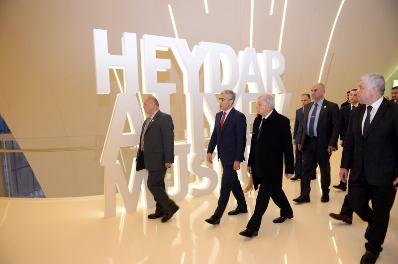 İraq Prezidenti Heydər Əliyev Mərkəzində - FOTOLAR