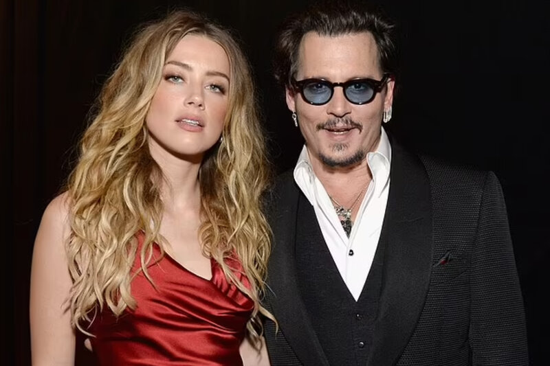 Conni Depp arvadı ilə bir milyona razılaşdı – FOTO