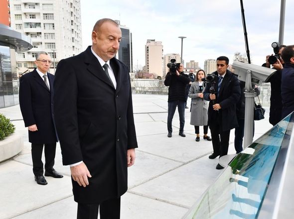 İlham Əliyev Bakıda Mərkəzi Parkın ikinci hissəsinin açılışında iştirak etdi - FOTOLAR