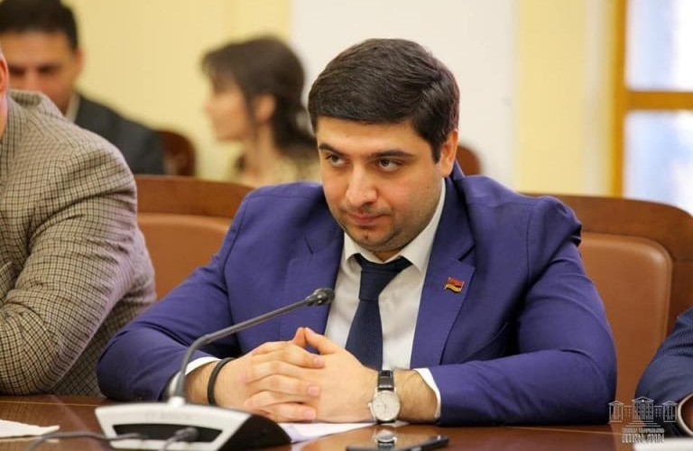 Akopyan: 