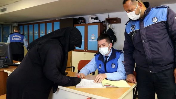 Dilənçinin varidatı hər kəsi şoka saldı - FOTO/VİDEO