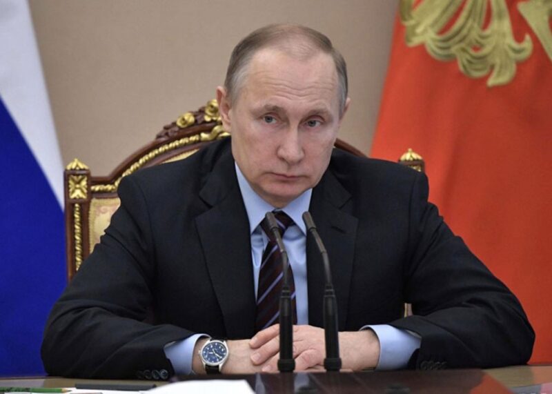 Putin bu günü Rusiyada bayram olaraq təsis etdi