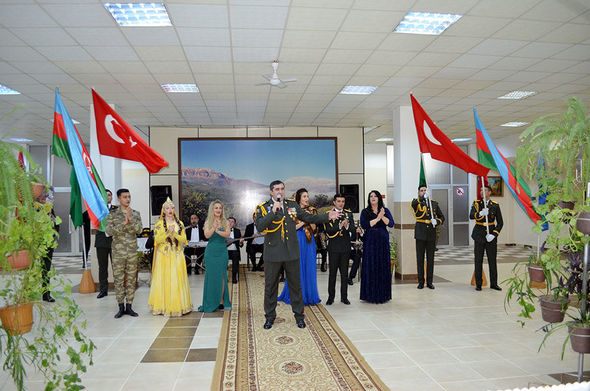 Müdafiə naziri yeni yaradılan komando hərbi hissəsində olub - FOTO - VİDEO