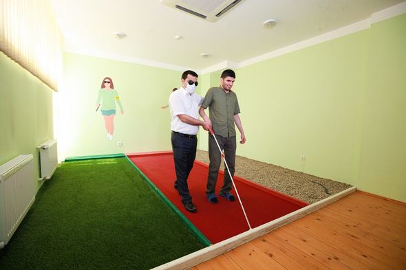 Görmə imkanı məhdud şəxslərin reabilitasiya tədbirləri davam etdirilir - FOTO
