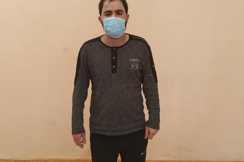 Axtarışda olan şəxs psixotrop maddə və döyüş sursatı ilə yaxalandı