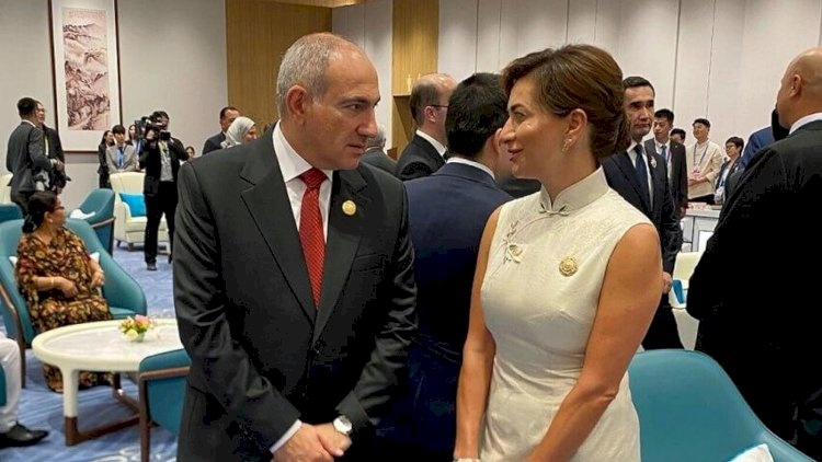 Paşinyan Annadan boşanmasından danışdı: 