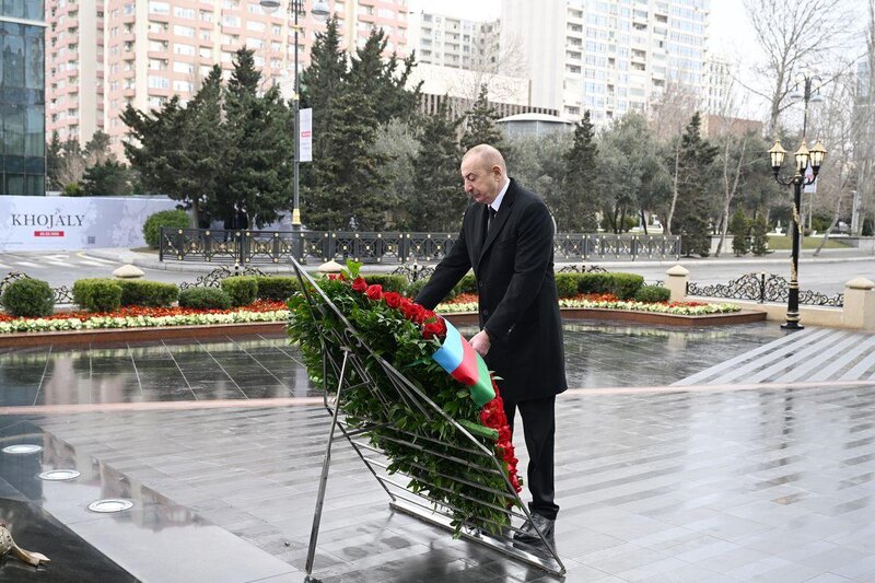 İlham Əliyev və Mehriban Əliyeva Xocalı soyqırımı abidəsini ziyarət ediblər - FOTOLAR