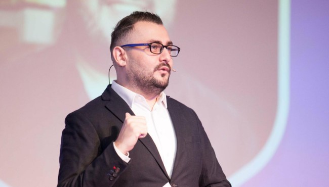 Quru sərhədlərin bağlı olmasından kasıb adamlar zərər çəkir' - Murad Arif
