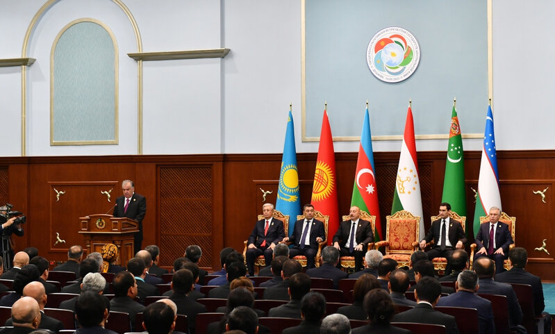 İlham Əliyev Qurbanqulu Berdiməhəmmədovun təltifolunma mərasimində iştirak etdi - FOTO