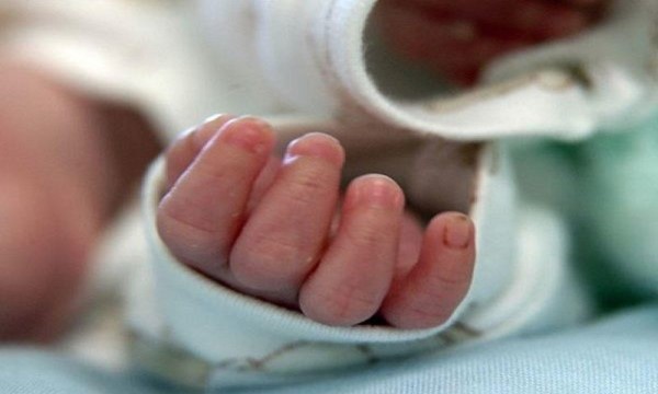Lənkəranda yol kənarında yeni doğulmuş körpə tapıldı