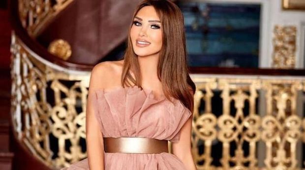Çimərlik geyimi ilə özünü gülünc vəziyyətə saldı - FOTO